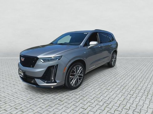 Used 2024 Cadillac XT6 Sport w/ Technology Package AWD/4WD image 4