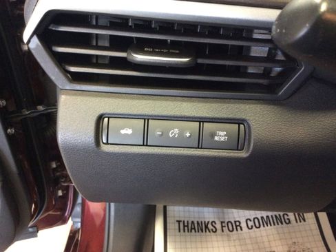 Used 2024 Nissan Altima 2.5 SV image 16