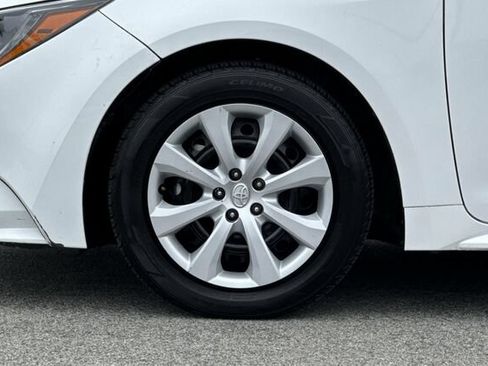 Used 2023 Toyota Corolla LE FWD image 23