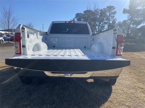 Used 2024 RAM 3500 Big Horn image 7