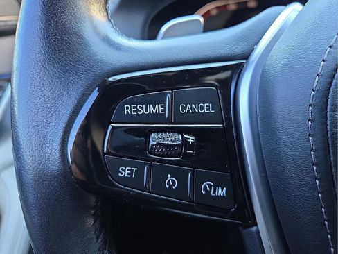 Used 2021 BMW 530i xDrive w/ Premium Package image 19