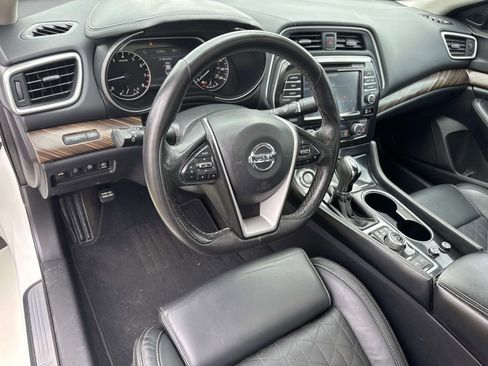 Used 2016 Nissan Maxima Platinum FWD image 16