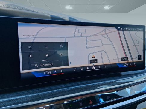 New 2026 BMW 750e xDrive image 25