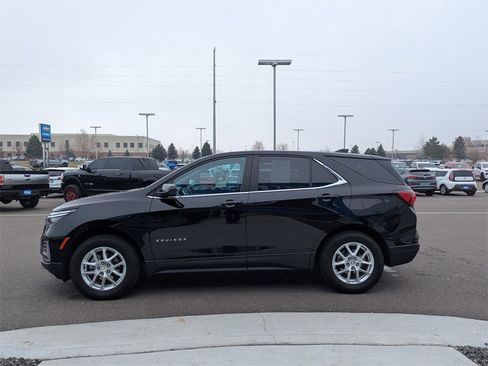 Used 2023 Chevrolet Equinox LT w/ Driver Convenience Package image 9