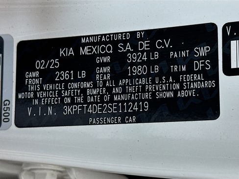 Used 2025 Kia K4 LXS image 12