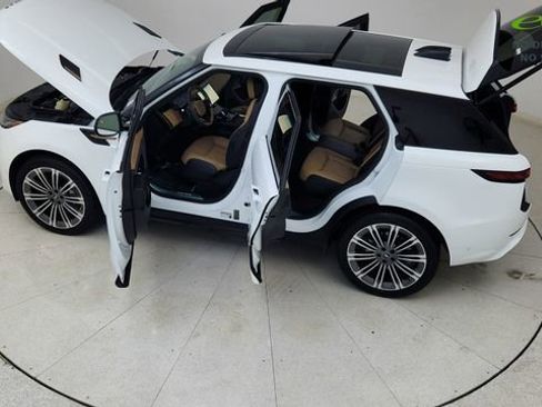 Used 2025 Land Rover Range Rover Sport Dynamic SE image 87