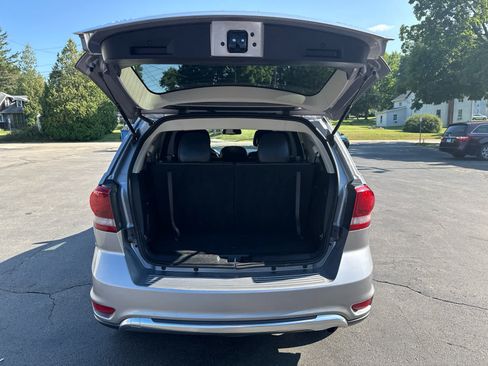 Used 2019 Dodge Journey Crossroad FWD image 17