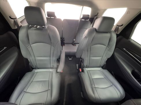 Used 2021 Buick Enclave Essence w/ Sport Touring Edition image 23