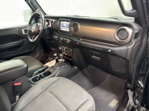 Used 2021 Jeep Wrangler Unlimited Sport image 8