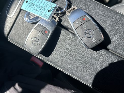 Certified 2021 Mercedes-Benz GLA 250 4MATIC image 38