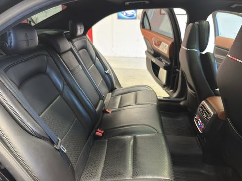 Used 2018 Lincoln Continental Black Label AWD/4WD image 26