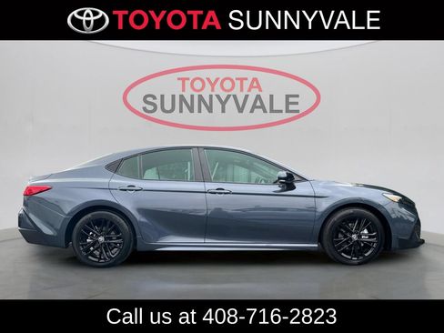 Used 2026 Toyota Camry SE FWD image 10