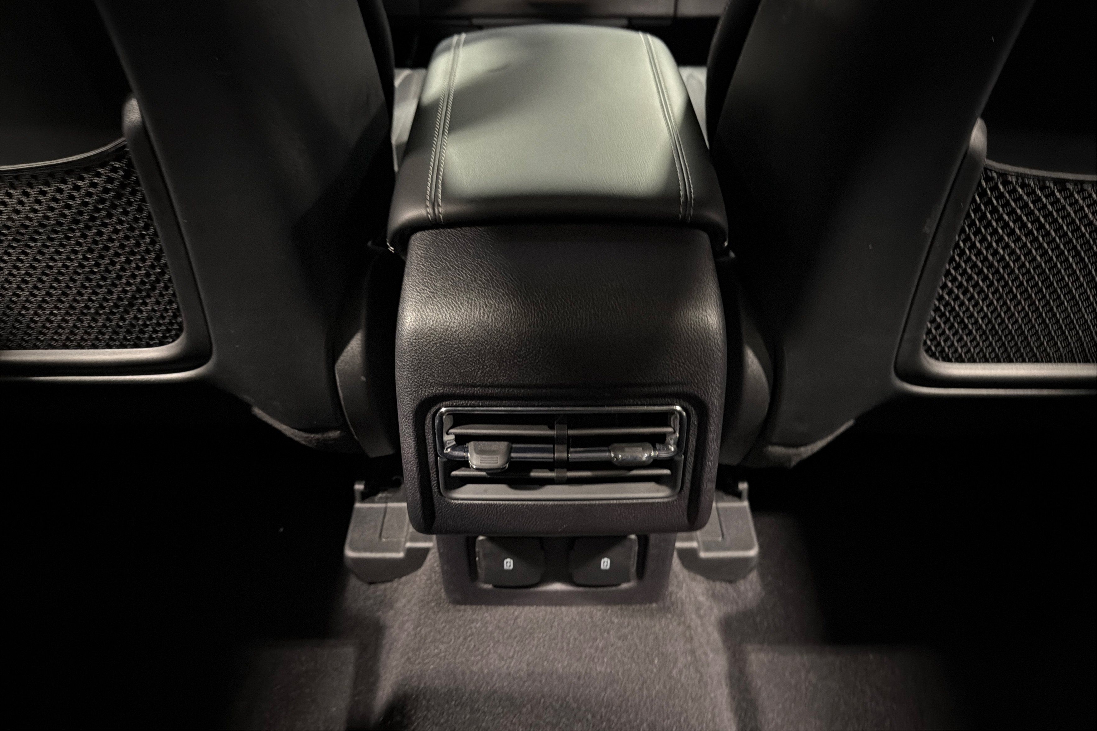 Used 2023 Lincoln Corsair AWD w/ Equipment Group 101A image 38