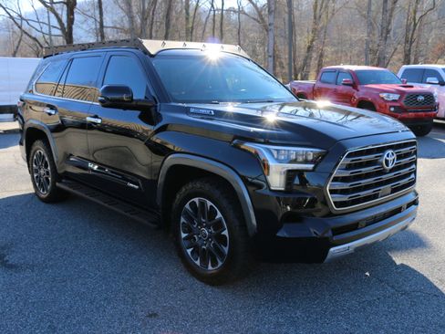 Used 2023 Toyota Sequoia Limited image 10