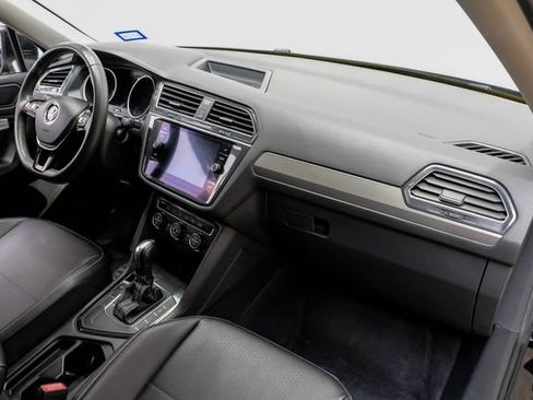 Used 2021 Volkswagen Tiguan SEL FWD image 15