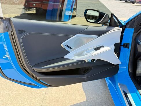 Used 2023 Chevrolet Corvette Stingray Preferred Cpe w/ 2LT RWD image 19