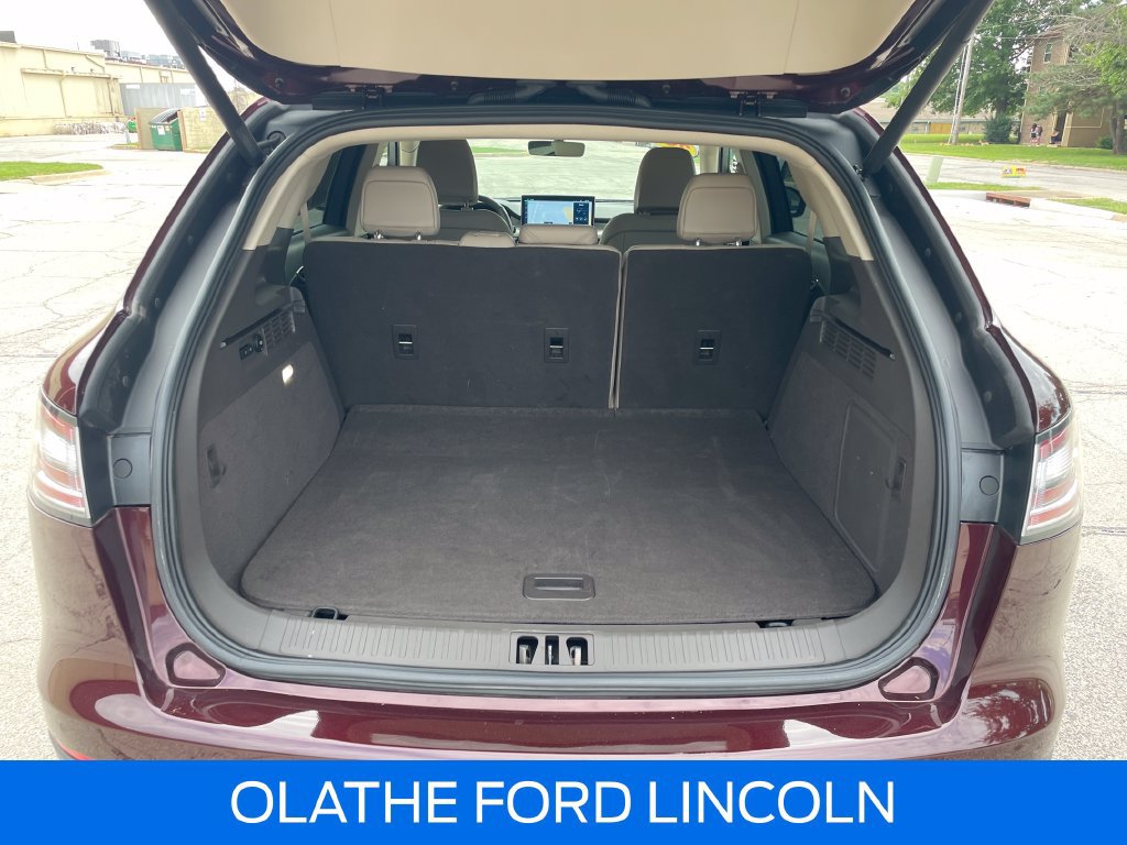 Certified 2023 Lincoln Nautilus AWD w/ Premium Package image 27