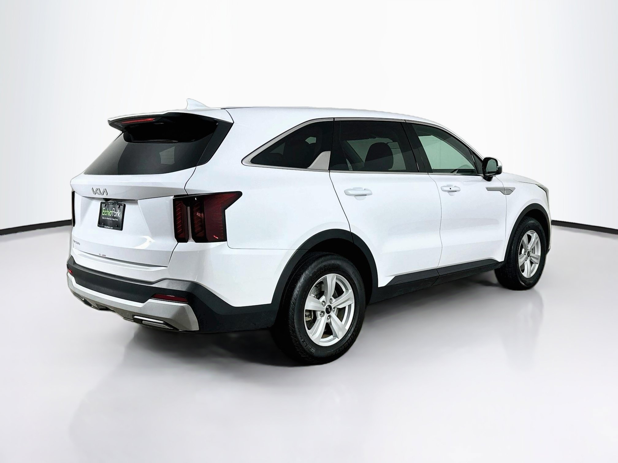 Used 2025 Kia Sorento LX FWD image 9