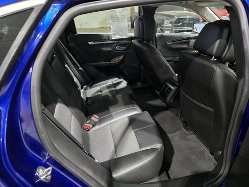 Used 2014 Chevrolet Impala LT w/ Convenience Package image 32