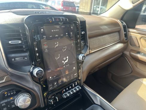 Used 2019 RAM 1500 Limited AWD/4WD image 3
