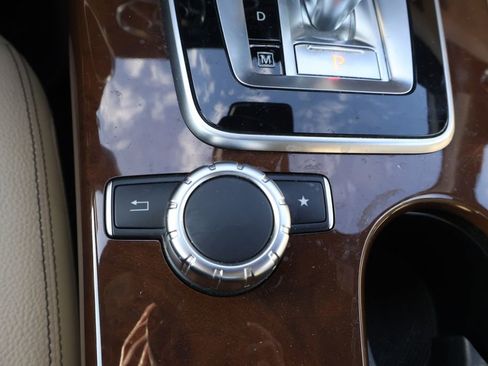 Used 2019 Mercedes-Benz SLC 300 image 27