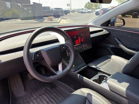 Used 2025 Tesla Model 3 Long Range AWD/4WD image 8