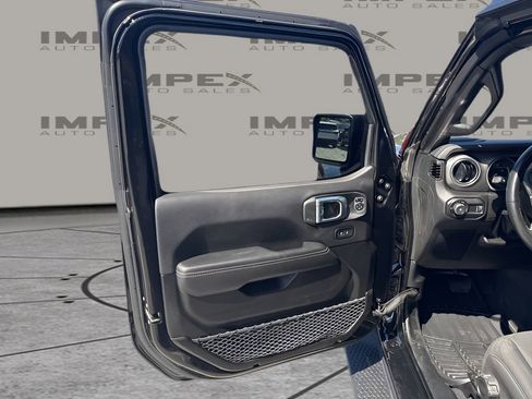 Used 2023 Jeep Wrangler Unlimited Sahara w/ Cold Weather Group AWD/4WD image 30