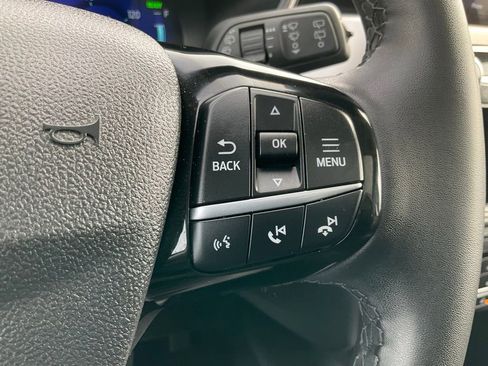 Used 2022 Ford Escape SEL w/ Technology Package image 7