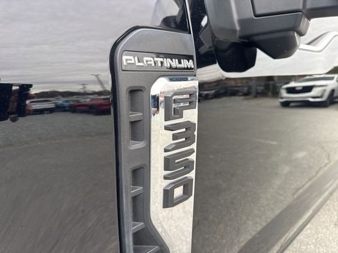 Used 2023 Ford F350 Platinum image 39