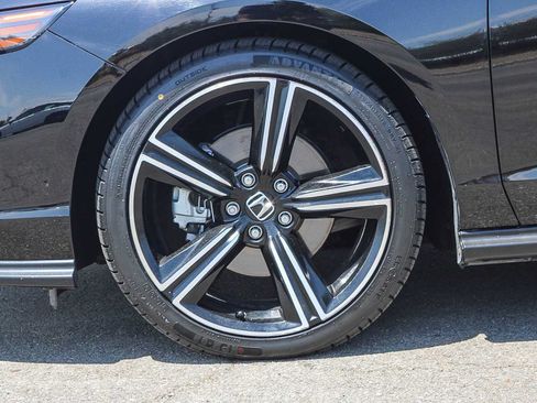 Used 2025 Honda Accord Sport image 11