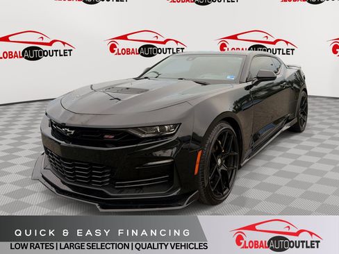 Used 2020 Chevrolet Camaro SS RWD image 1