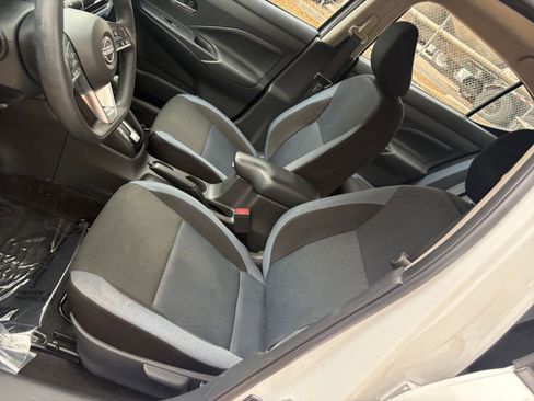Used 2025 Nissan Versa SV image 32