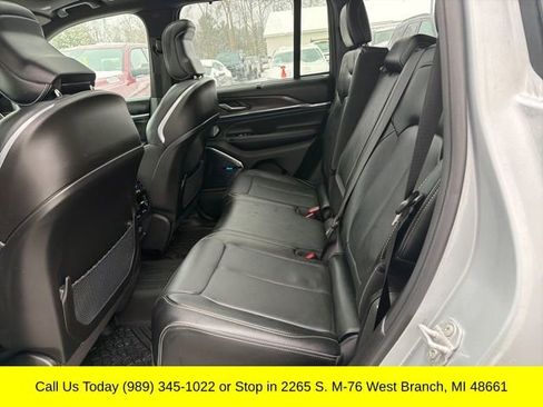 Used 2024 Jeep Grand Cherokee Overland w/ Advanced Protech Group III AWD/4WD image 35