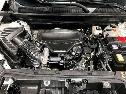 Used 2022 GMC Acadia AT4 w/ Technology Package image 12