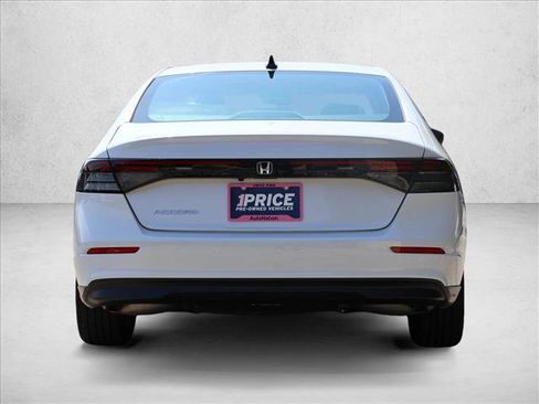 Used 2025 Honda Accord SE image 6