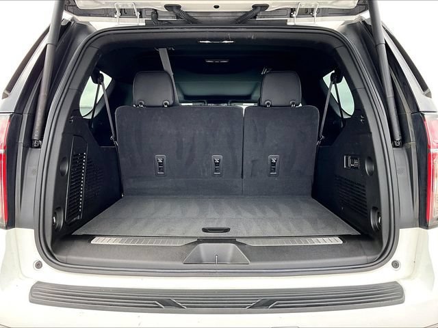 Used 2022 Chevrolet Suburban RST w/ Luxury Package AWD/4WD image 30