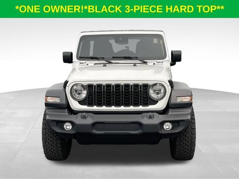 Used 2024 Jeep Wrangler Unlimited Sport AWD/4WD image 2