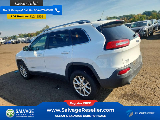 Used 2014 Jeep Cherokee Latitude w/ Cold Weather Group AWD/4WD image 3