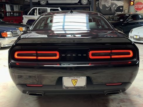 Used 2015 Dodge Challenger SXT Plus RWD image 8