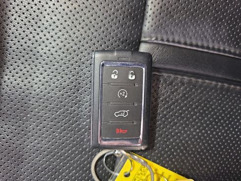 Used 2024 Jeep Wagoneer Series II AWD/4WD image 39
