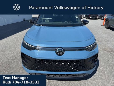 New 2026 Volkswagen Tiguan SE R-Line FWD image 3