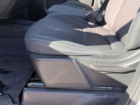 Used 2019 Chevrolet Silverado 1500 Custom w/ Custom Convenience Package image 13