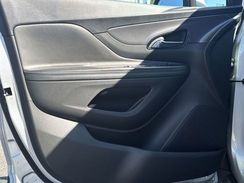 Used 2022 Buick Encore Preferred w/ Safety Package image 14