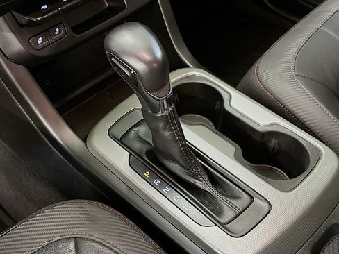 Used 2022 GMC Canyon AT4 AWD/4WD image 25