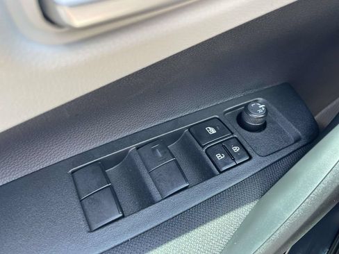 Used 2026 Toyota Corolla SE FWD image 14