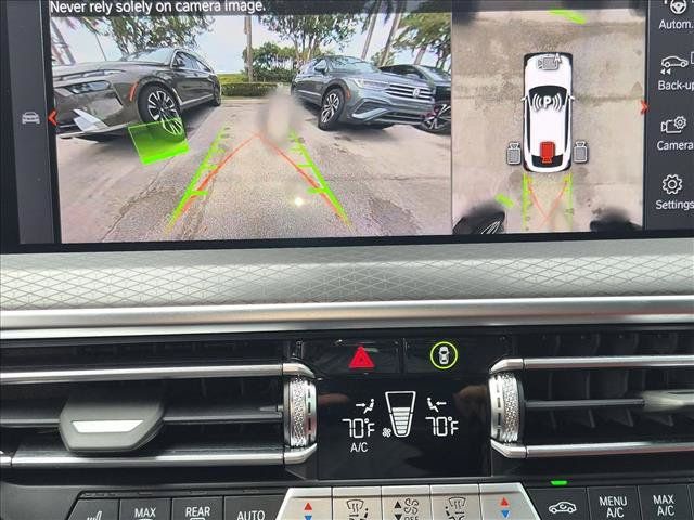 Used 2025 BMW X4 xDrive30i w/ M Sport Package AWD/4WD image 14