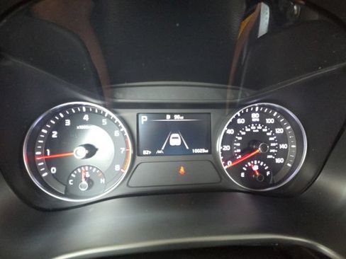 Used 2024 Kia Forte LXS w/ LXS Technology Package FWD image 18