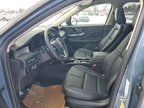 New 2026 Lincoln Corsair Premiere image 12