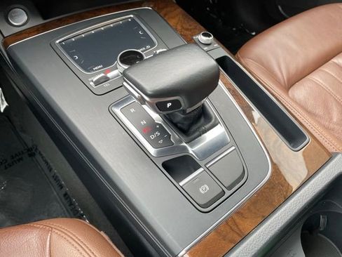 Used 2018 Audi Q5 2.0T Premium image 23