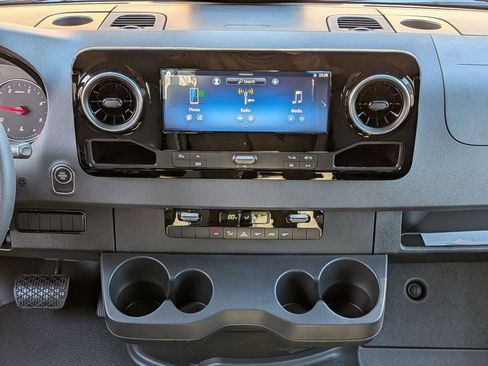 New 2026 Mercedes-Benz Sprinter 2500 image 23